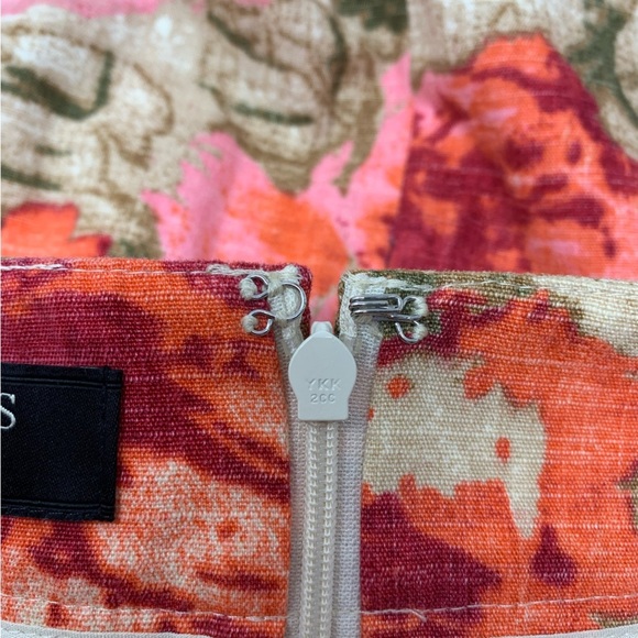 Talbots Floral Pencil Skirt. NWOT. I accidentally ripped the tag off. - Picture 3 of 11